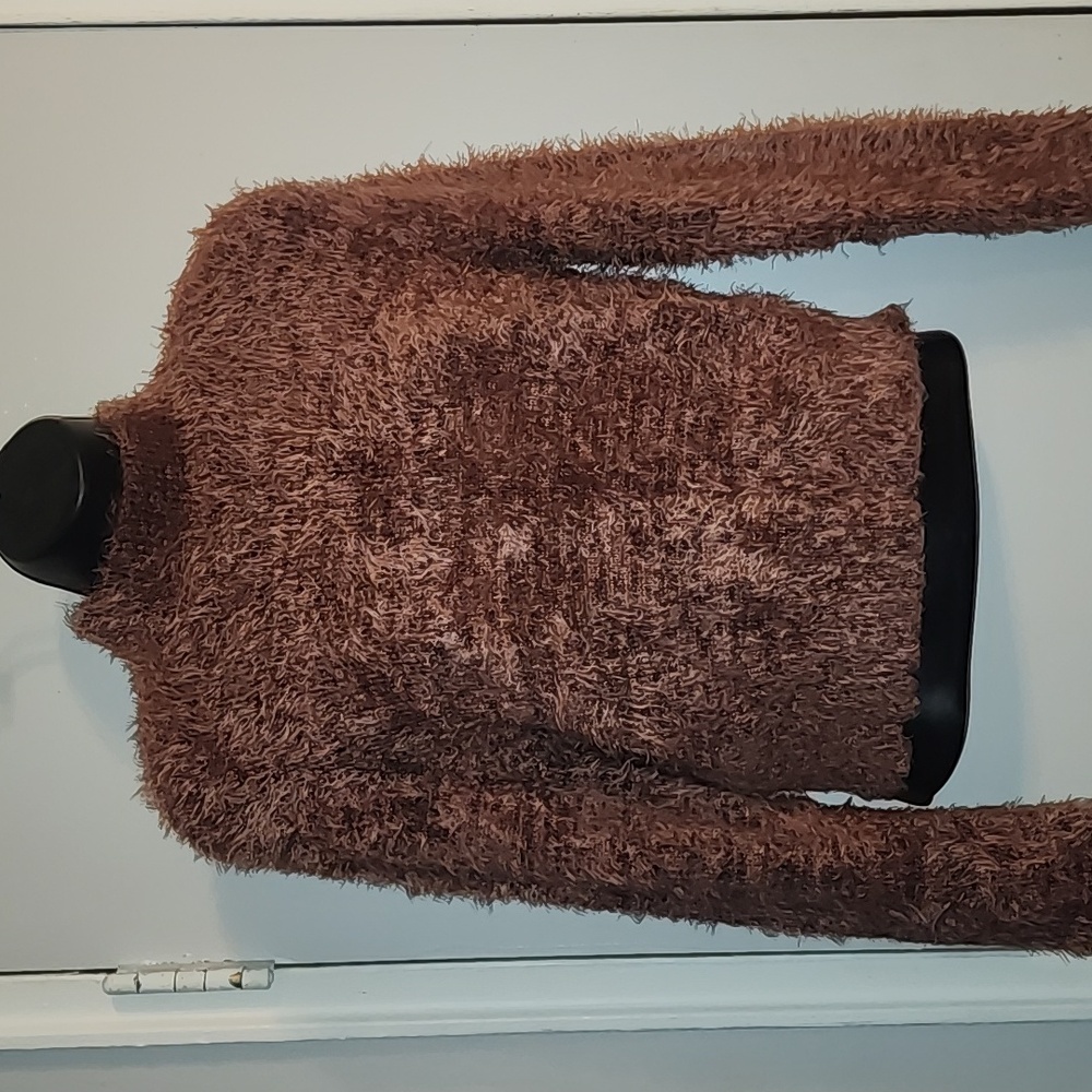 Express Pullover Top. - image 1